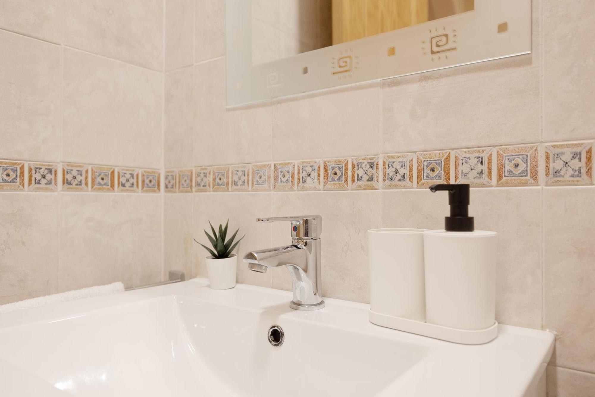 Los Carmenes Algeciras Ngoại thất bức ảnh